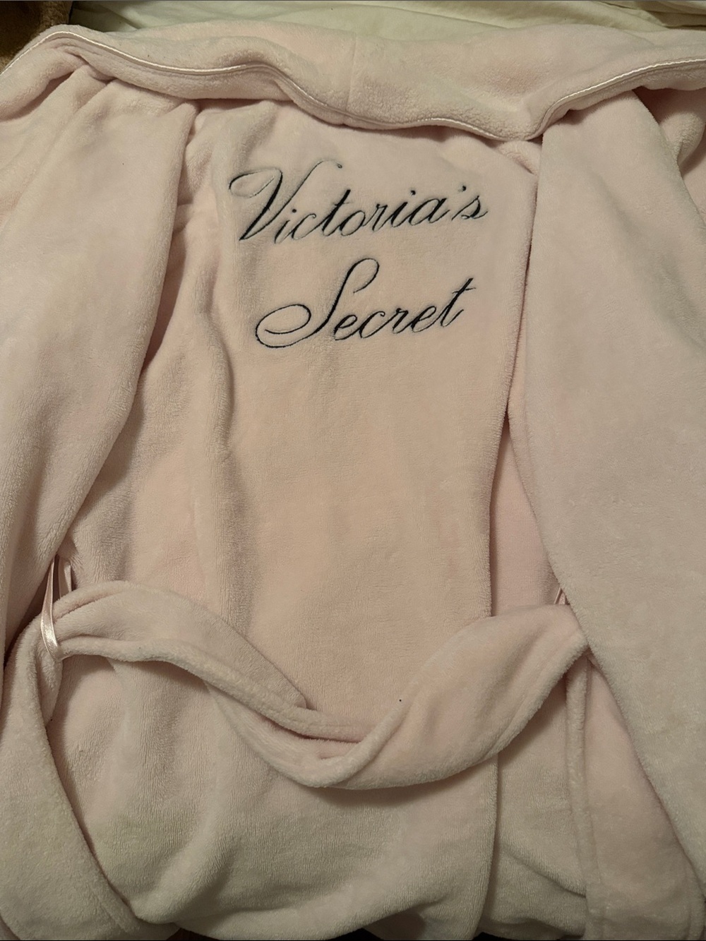 Victoria's Secret Plush Robe - Pale Pink